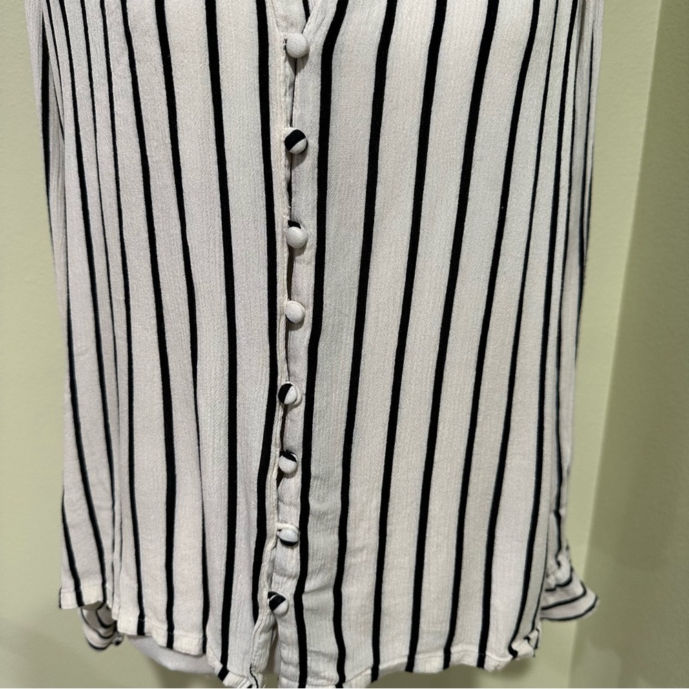 Society Amuse Quiet Lights Woven Blouse Size Large - Picture 4 of 10